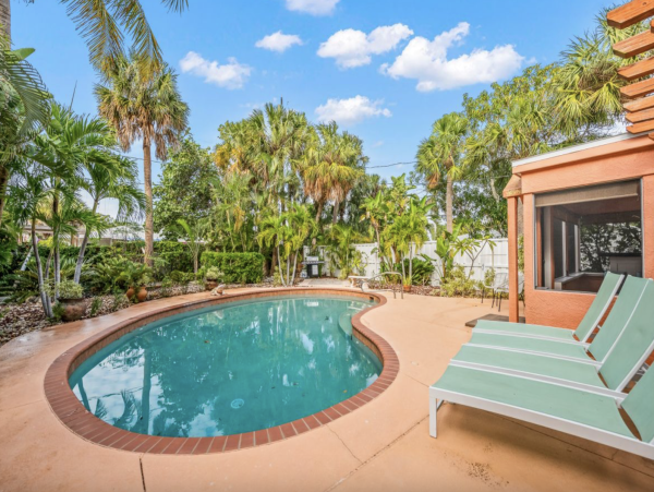 Lido Key Vacation Home with 2 Bedroom and Private Pool